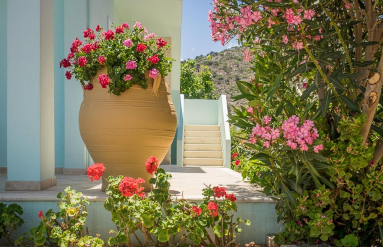 W Suites By Estia Stalida Dış mekan fotoğraf
